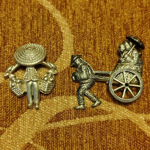 Vtg Set of 2 Asian Unsigned 50s 60s Detailed Brooches Damascene Ricksaw - Picture 5 of 5